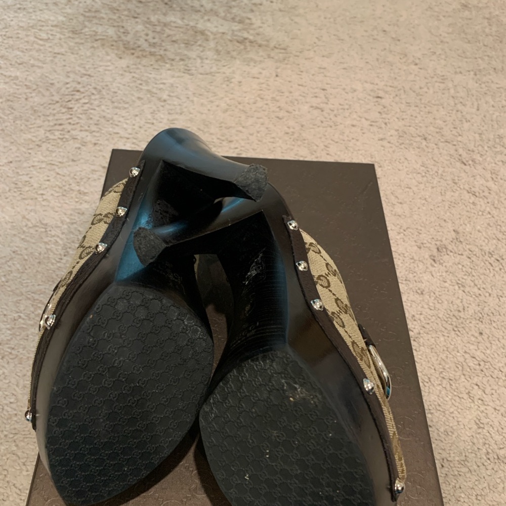 Gucci Women's Brown Slide Sandals - Picture 4 of 8